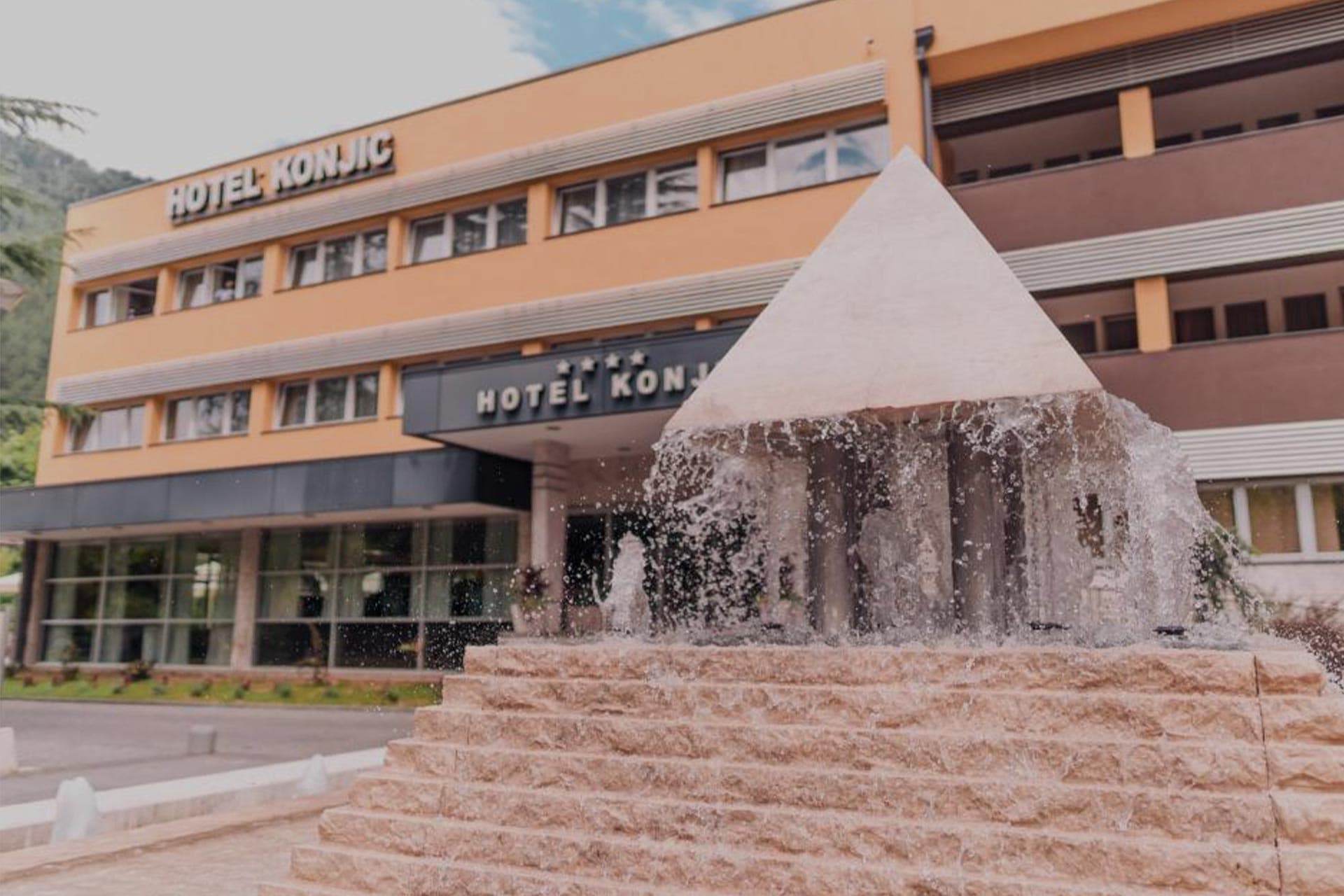 Garden City Hotel